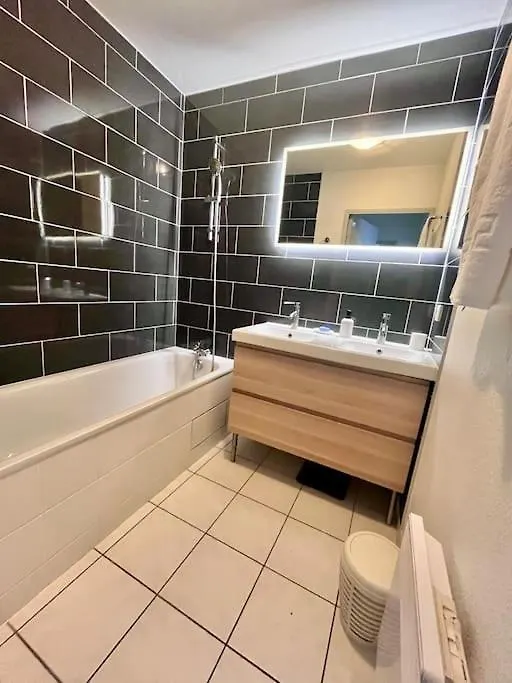 Appartement T3 Proche Remparts アヴィニョン