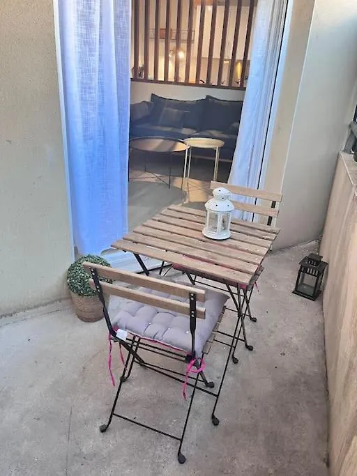 Appartement T3 Proche Remparts Avignon